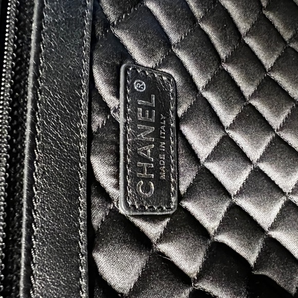 Chanel Perfect Day Tote Black Leather - Picture 13 of 16